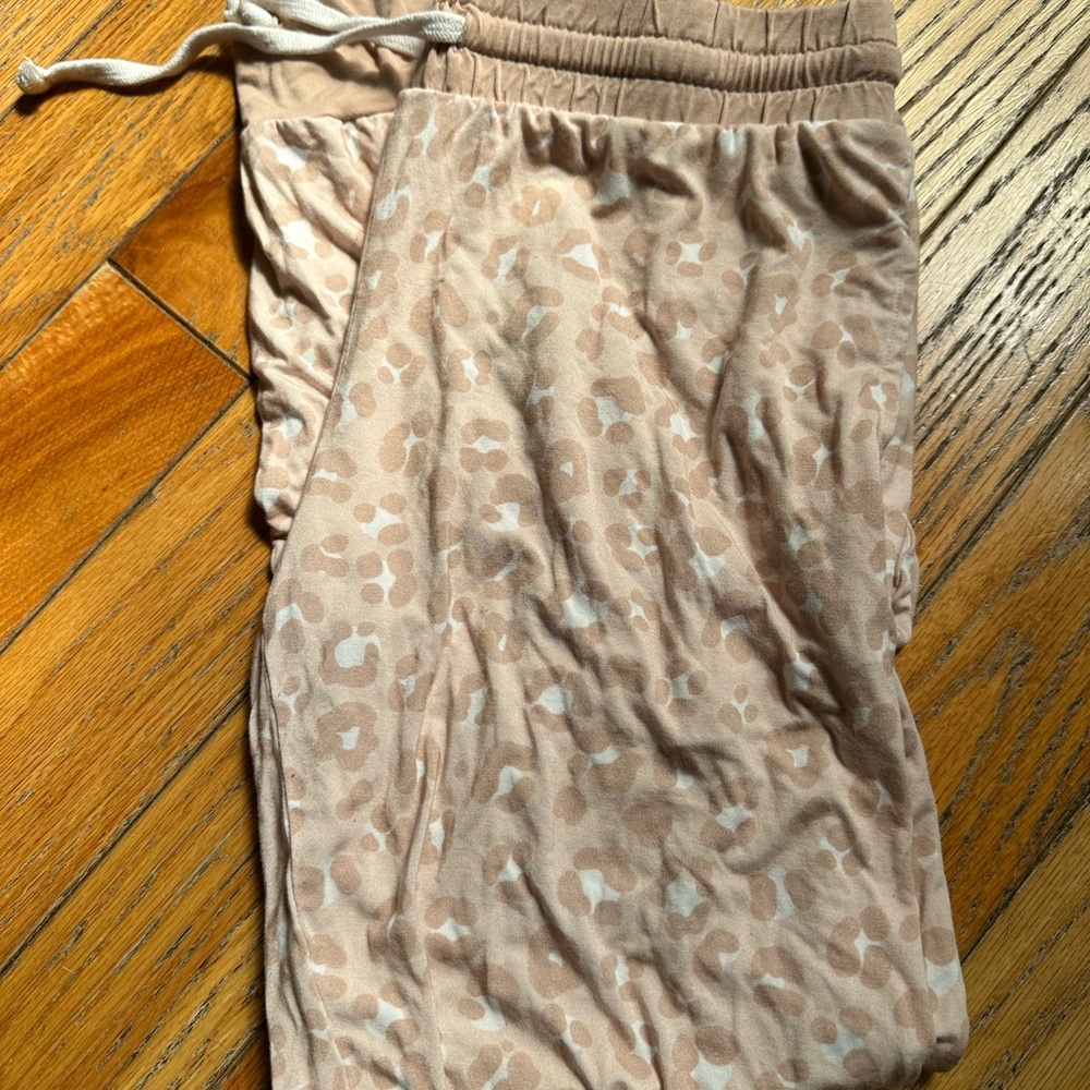 Sleepy Sloth Women’s Bamboo Joggers!